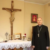 W prywatnej kaplicy.