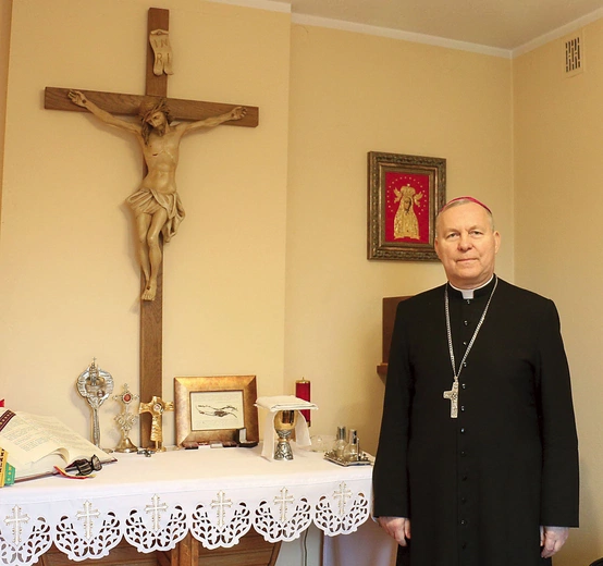 W prywatnej kaplicy.