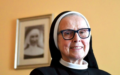 	Zachęcamy do pisania próśb i podziękowań. Obiecujemy modlitwę za wstawiennictwem naszej błogosławionej siostry.