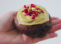 Cena „e-pączka” to w warunkach afrykańskich równowartość kosztów wyżywienia jednego dziecka przez dwa dni.