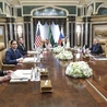 Ameryka negocjuje z Rosją, Europa w rozsypce
