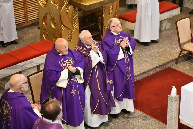 Ostatnie pożegnanie śp. ks. prałata Zbigniewa Stekiela