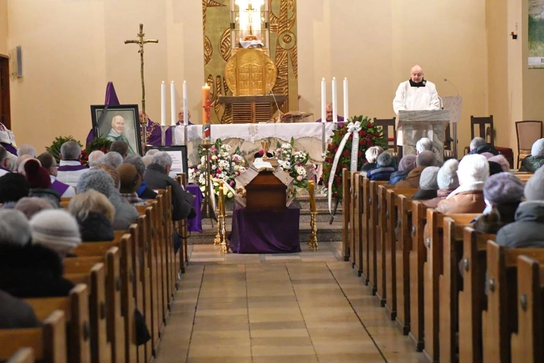 Ostatnie pożegnanie śp. ks. prałata Zbigniewa Stekiela