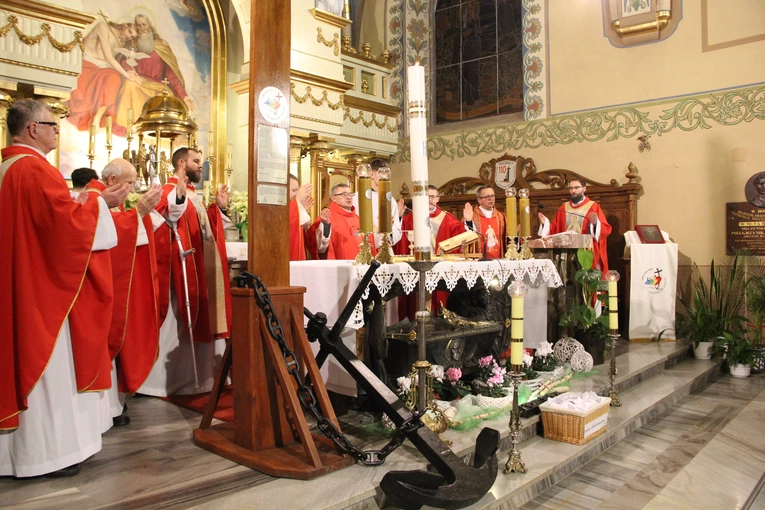 Zabawa. Kotwica w sanktuarium bł. Karoliny