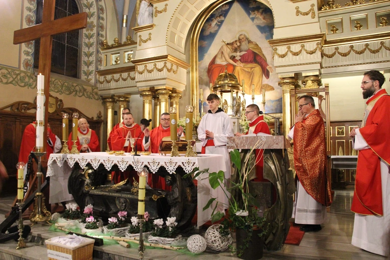 Zabawa. Kotwica w sanktuarium bł. Karoliny