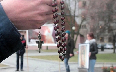 Zapisz się na maraton modlitewny za nienarodzonych