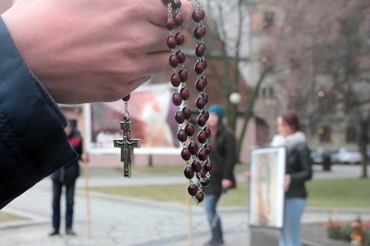 Zapisz się na maraton modlitewny za nienarodzonych