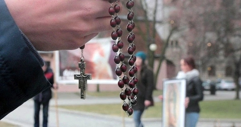 Zapisz się na maraton modlitewny za nienarodzonych