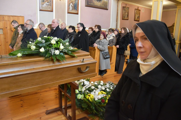 Przasnysz. Pogrzeb s. Marii Pii od Eucharystii