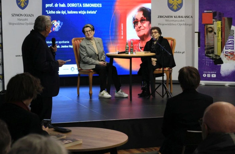 Spotkanie z prof. Dorotą Simonides