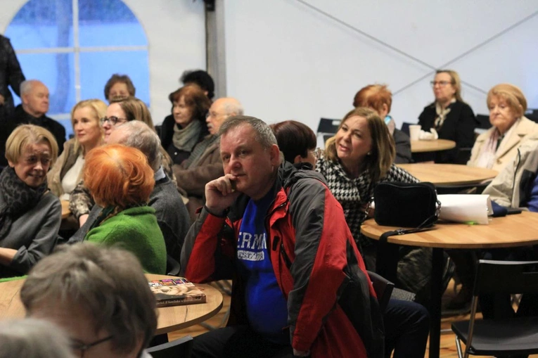 Spotkanie z prof. Dorotą Simonides