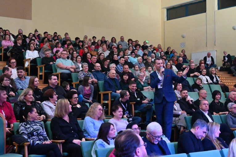 Koncert Sławka Uniatowskiego w Opolu