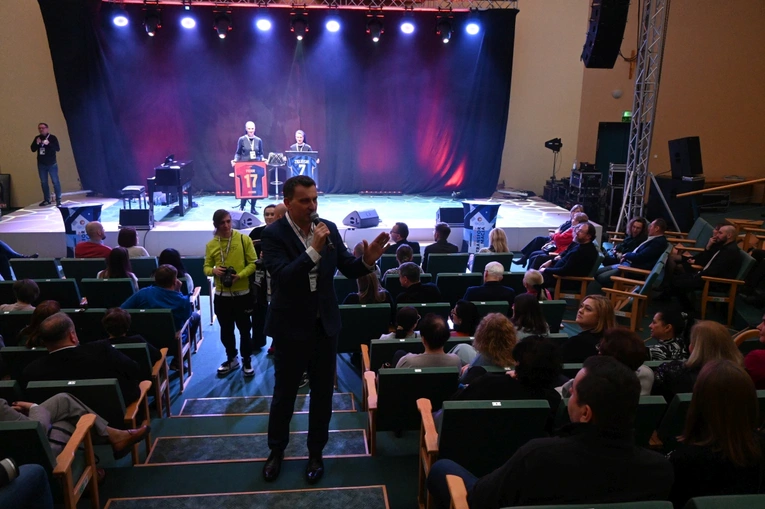 Koncert Sławka Uniatowskiego w Opolu