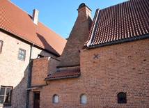 Gotycki piekarnik potrzebuje pomocy konserwatorskiej