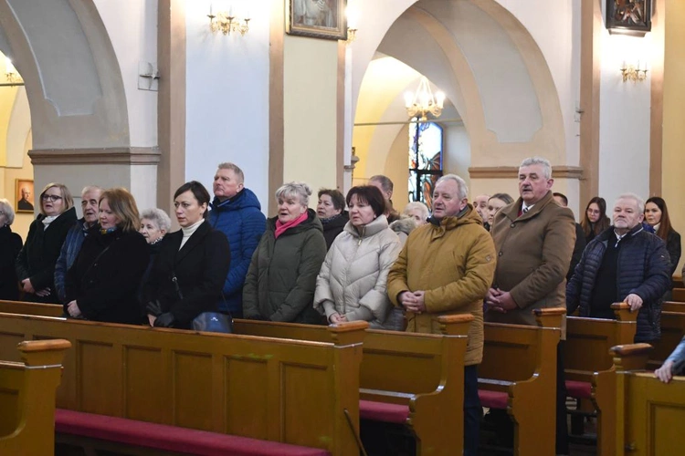 Wnętrze zabytkowej świątyni w Kotli odzyskało dawny blask