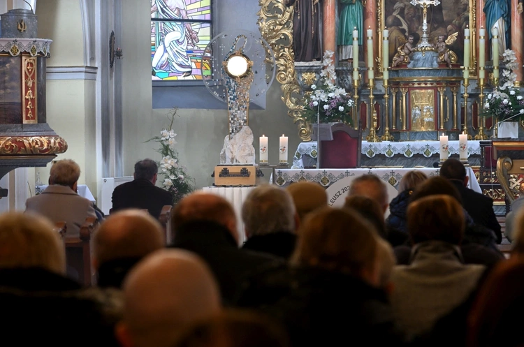 Adoracja Najświętszego Sakramentu w Grobnikach