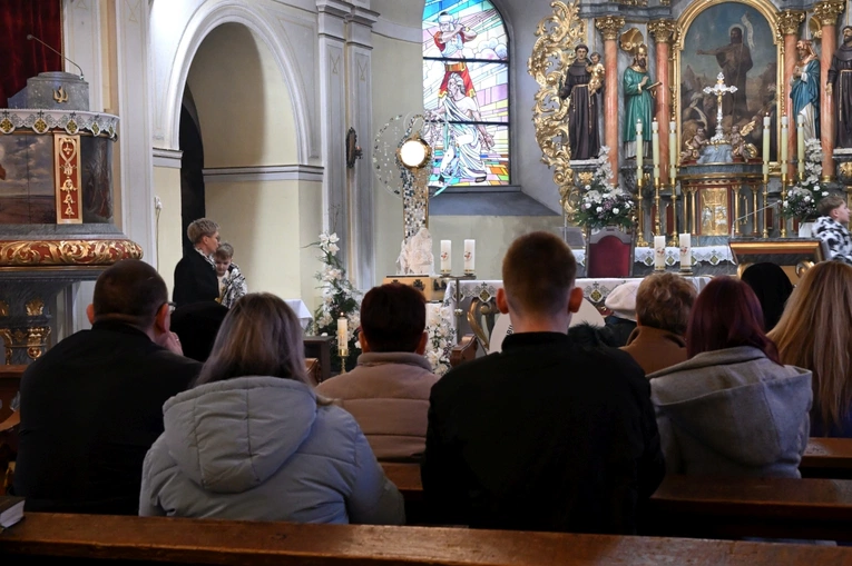 Adoracja Najświętszego Sakramentu w Grobnikach