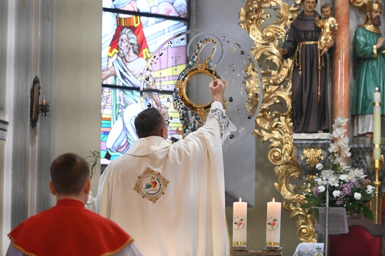 Adoracja Najświętszego Sakramentu w Grobnikach