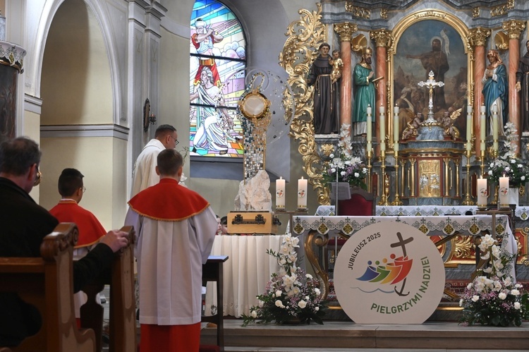 Adoracja Najświętszego Sakramentu w Grobnikach