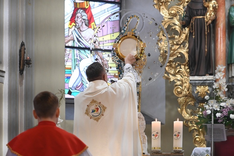 Adoracja Najświętszego Sakramentu w Grobnikach