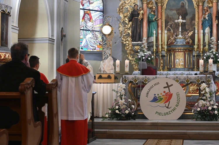 Adoracja Najświętszego Sakramentu w Grobnikach