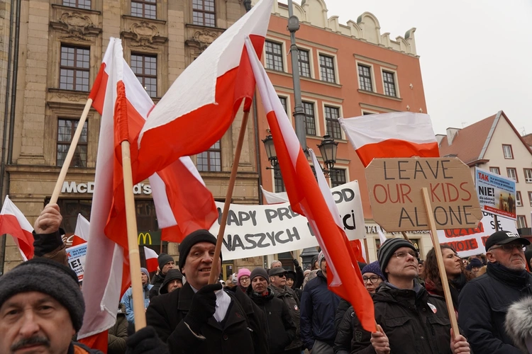 Manifestacja "Tak dla edukacji, nie dla deprawacji"