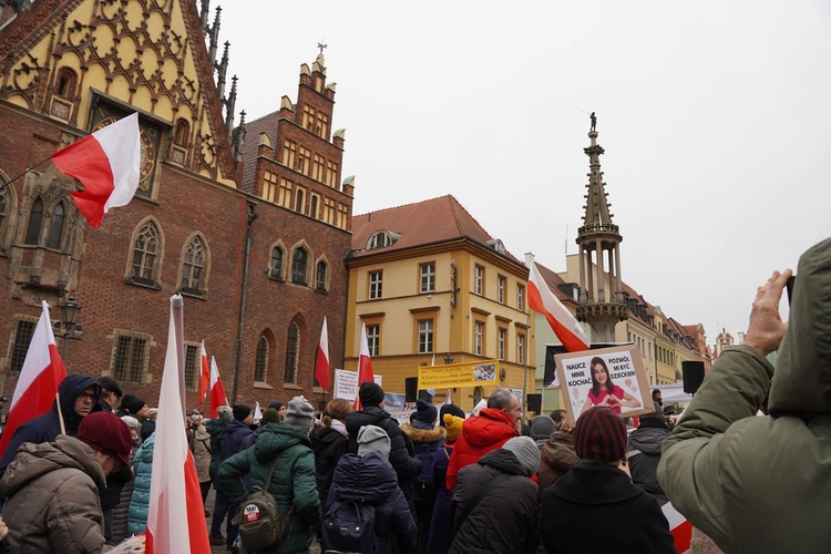 Manifestacja "Tak dla edukacji, nie dla deprawacji"