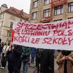 Manifestacja "Tak dla edukacji, nie dla deprawacji"