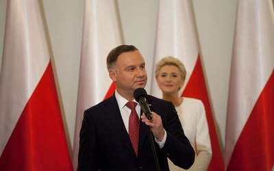 Prezydent Andrzej Duda powrócił w poniedziałek do Warszawy z USA, gdzie spotkał się z prezydentem Donaldem Trumpem