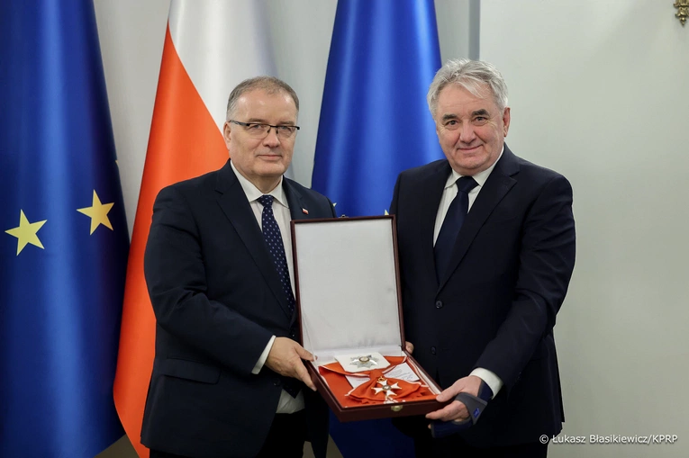 Za odwagę i ofiarność