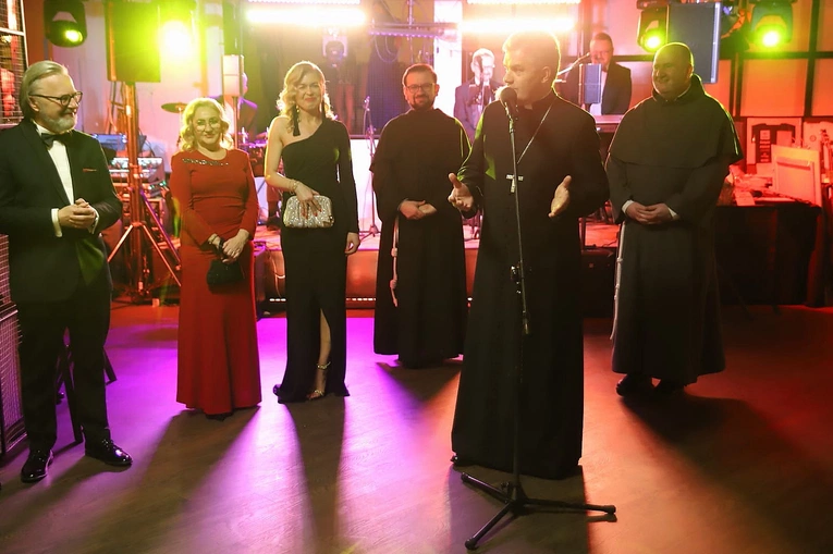 Bal w Darłowie na rzecz hospicjum