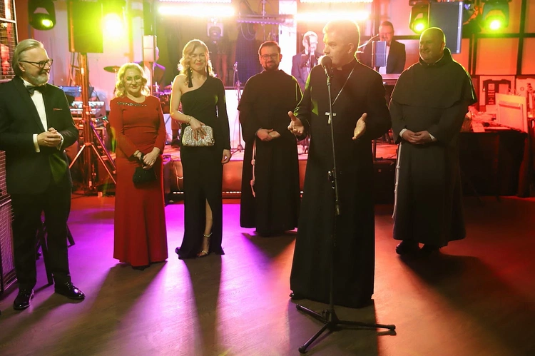 Bal w Darłowie na rzecz hospicjum