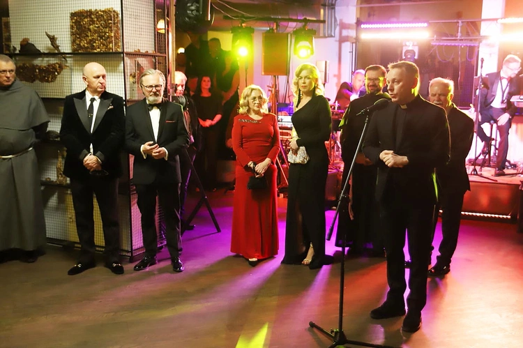 Bal w Darłowie na rzecz hospicjum