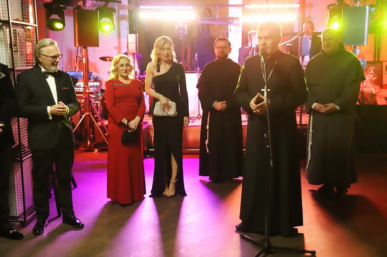 Bal w Darłowie na rzecz hospicjum
