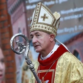 Trwamy w duchowej łączności z papieżem