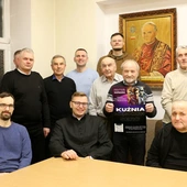 Wykuwają męskie serca