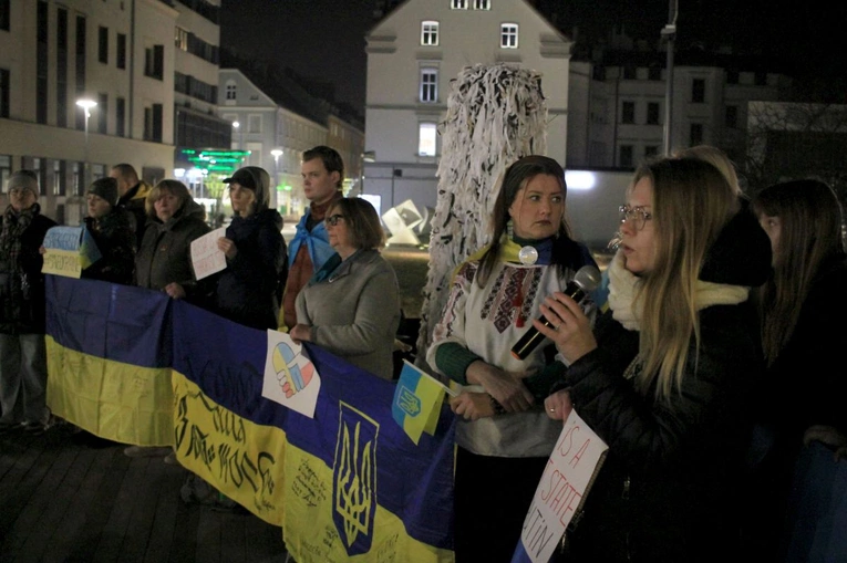 Wiec solidarności z walczącą Ukrainą w 3. rocznicę rosyjskiej inwazji