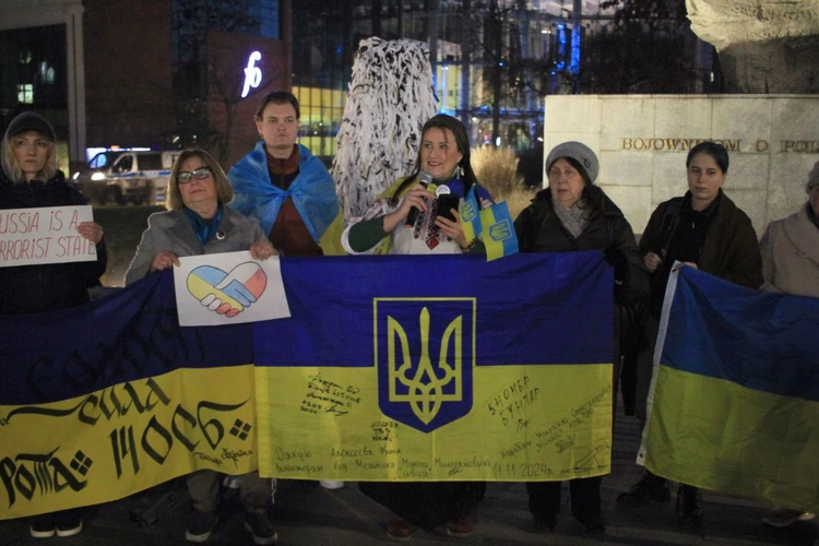 Wiec solidarności z walczącą Ukrainą w 3. rocznicę rosyjskiej inwazji