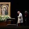 Kard. Parolin na Placu św. Piotra: niech Maryja Uzdrowienie Chorych wspiera Ojca Świętego