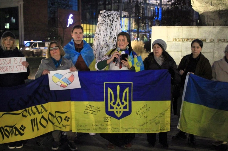 Wiec solidarności z walczącą Ukrainą w 3. rocznicę rosyjskiej inwazji