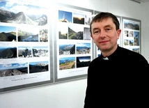 	Obecnie wystawa jest w bibliotece, a od połowy maja pojawi się przy kościele św. Katarzyny Aleksandryjskiej.