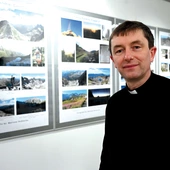 	Obecnie wystawa jest w bibliotece, a od połowy maja pojawi się przy kościele św. Katarzyny Aleksandryjskiej.