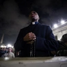 Watykan: kard. Tagle przewodniczył różańcowej modlitwie w intencji Franciszka