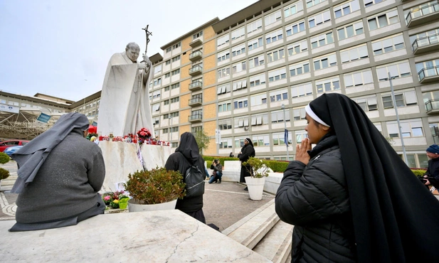 Krótki komunikat o stanie papieża Franciszka