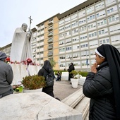 Krótki komunikat o stanie papieża Franciszka