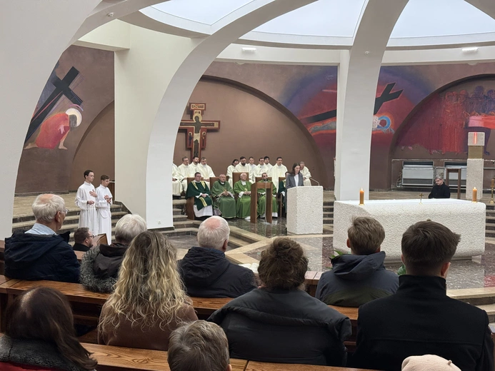 Katowice. Msza św. w intencji rychłej beatyfikacji założyciela Ruchu Światło-Życie