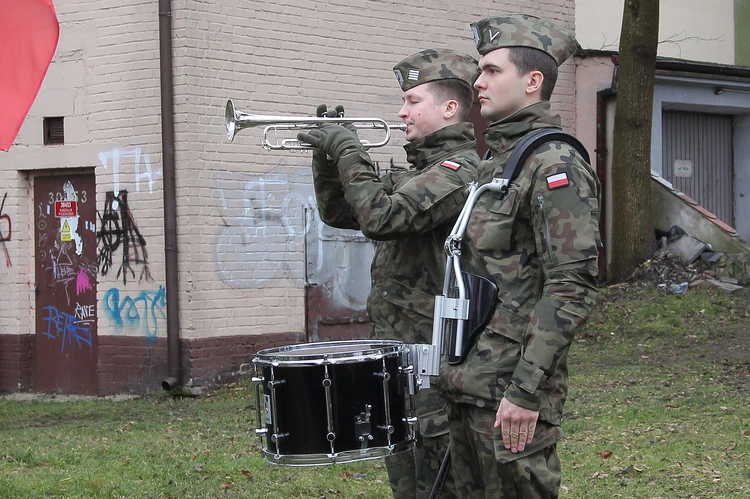 Uroczystości pod pomnikiem rotm. Pileckiego w Koszalinie