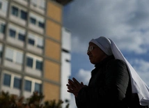 Po piątkowym skurczu oskrzeli Papież nie miał kolejnego kryzysu