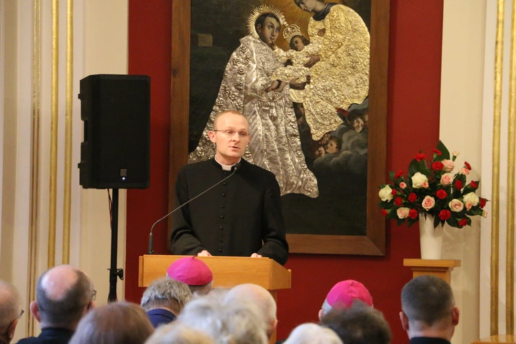 Płock. Konferencja naukowa dedykowana bp. Romanowi Marcinkowskiemu