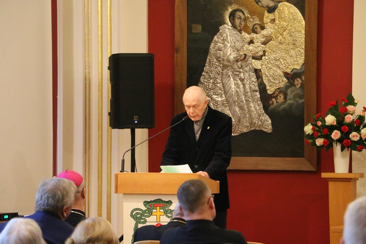 Płock. Konferencja naukowa dedykowana bp. Romanowi Marcinkowskiemu